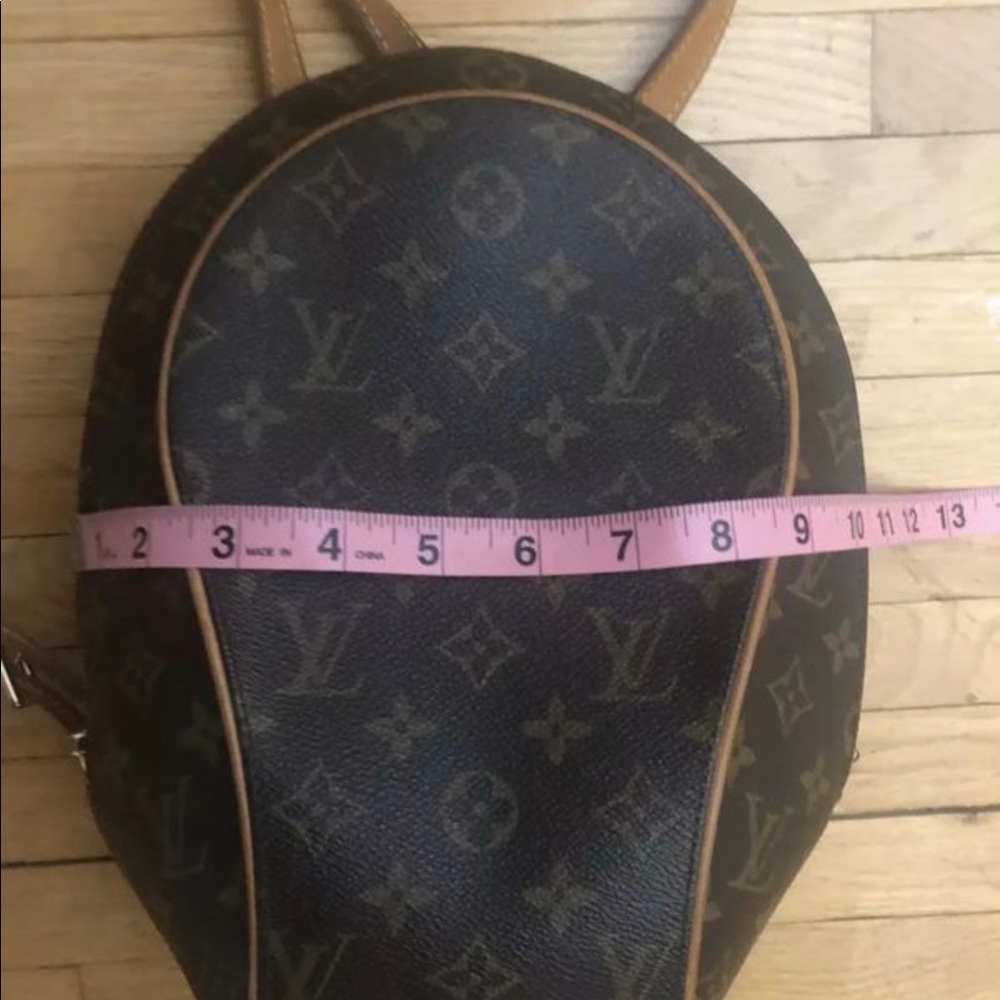 Louis Vuitton backpack - Picture 3 of 5